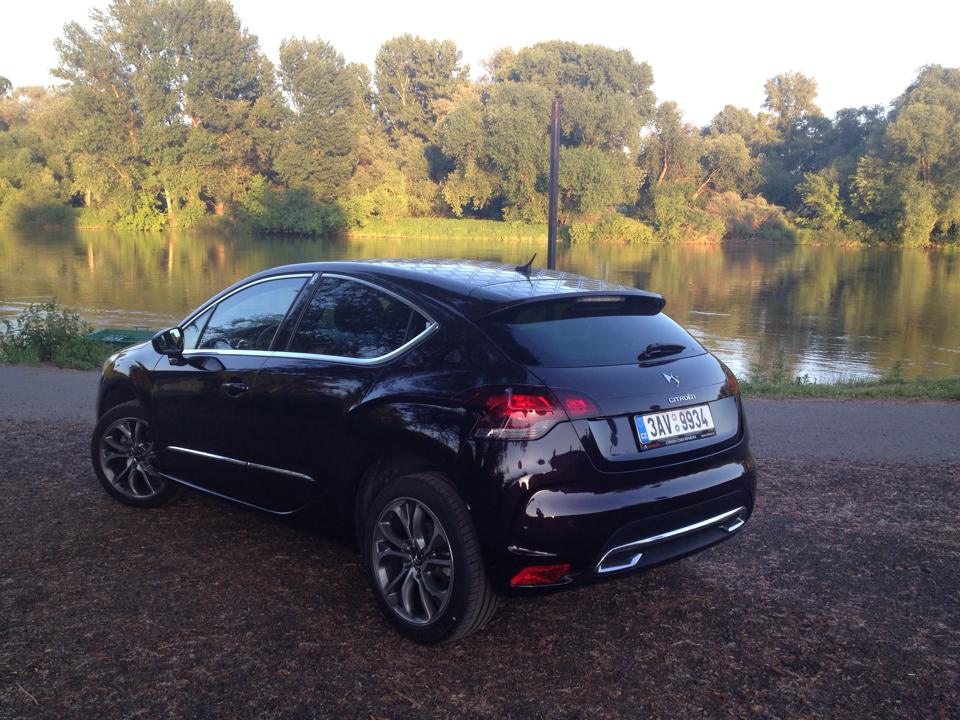 CITROËN DS4 2.0 HDi Fabourg Addict | Autotest CARSHOUSE